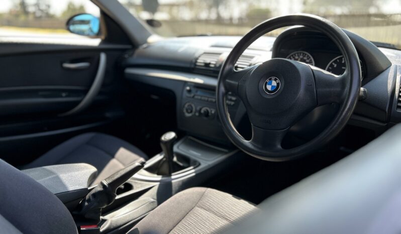 
								BMW 1 Series 116i 3-Door full									