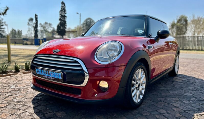 
								MINI Cooper Hatch 3-Door full									