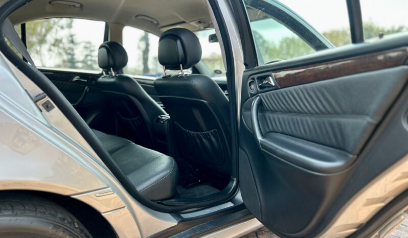 
								Mercedes-Benz C-Class – 1UZ Lexus V8 full									
