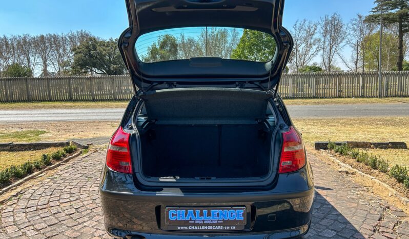 
								BMW 1 Series 116i 3-Door full									