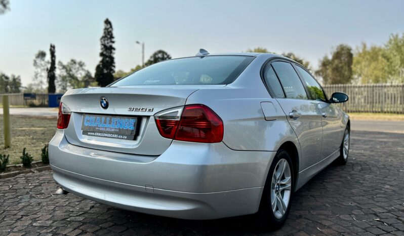 
								BMW 3 Series 320d full									