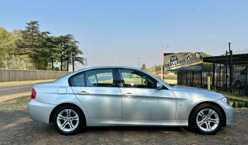 
								BMW 3 Series 320d full									