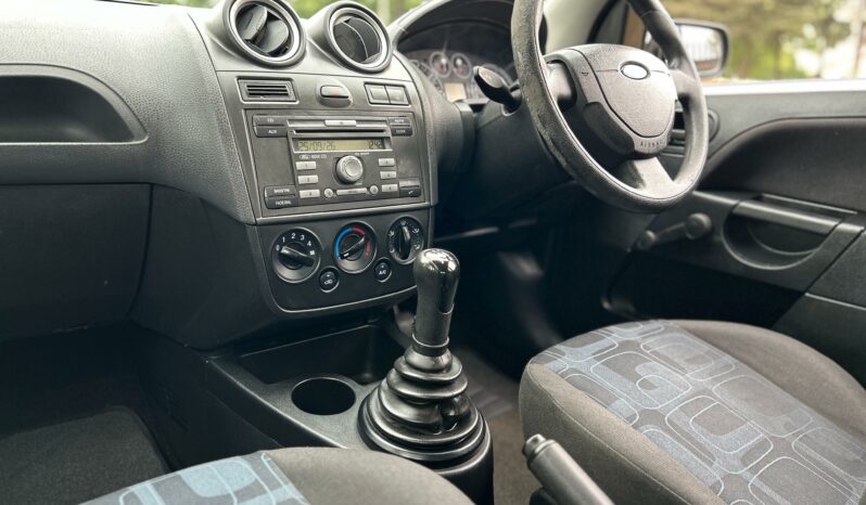 
								Ford Fiesta 1.4i 5-Door full									