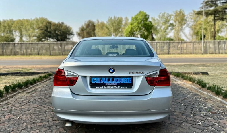 
								BMW 3 Series 320d full									