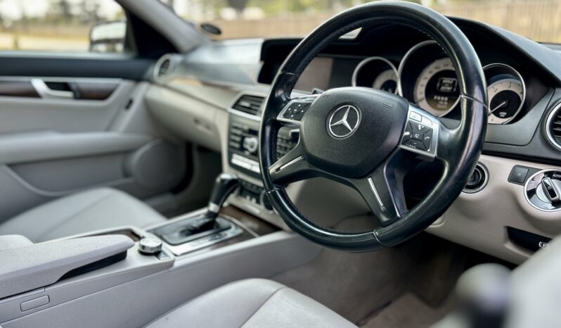 
								2012 Mercedes-Benz C-Class C350CDI Elegance full									