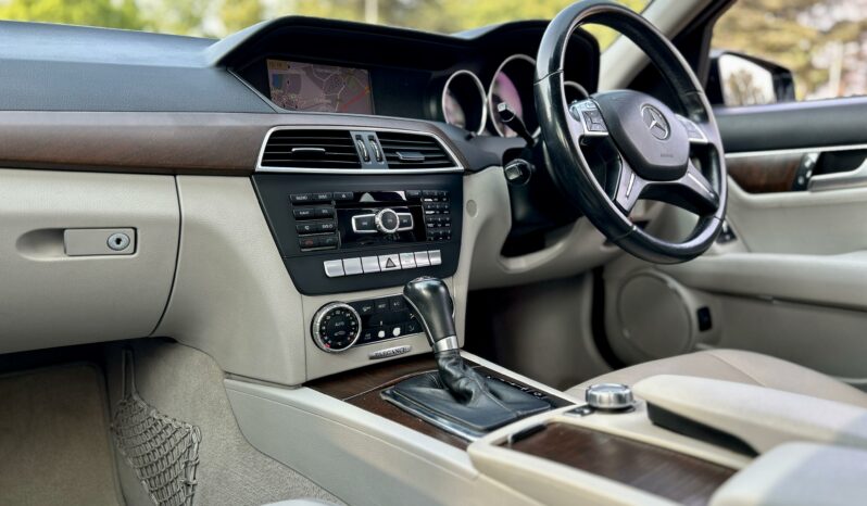 
								2012 Mercedes-Benz C-Class C350CDI Elegance full									