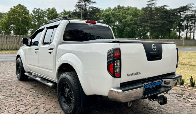 
								Nissan Navara 2.5dCi Double Cab XE full									
