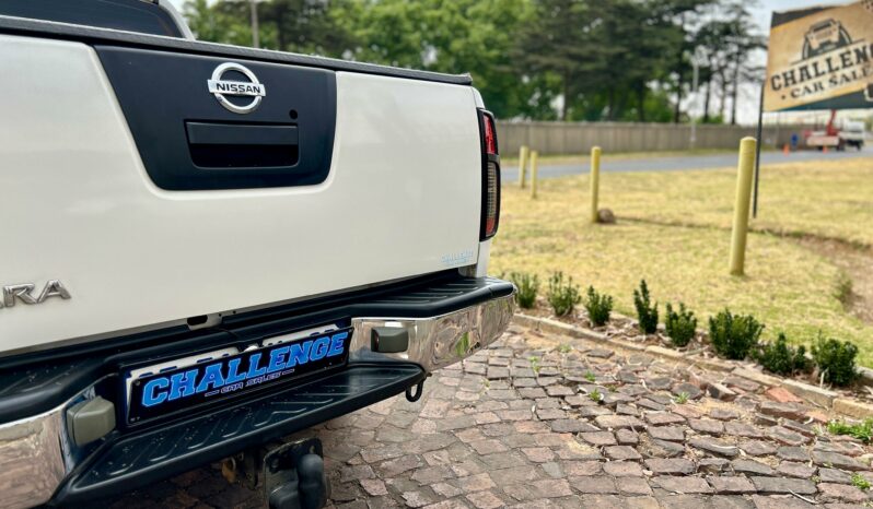 
								Nissan Navara 2.5dCi Double Cab XE full									