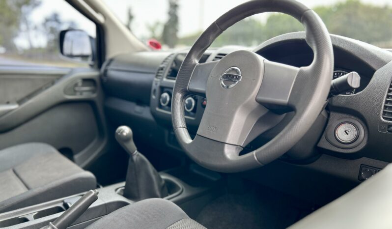 
								Nissan Navara 2.5dCi Double Cab XE full									