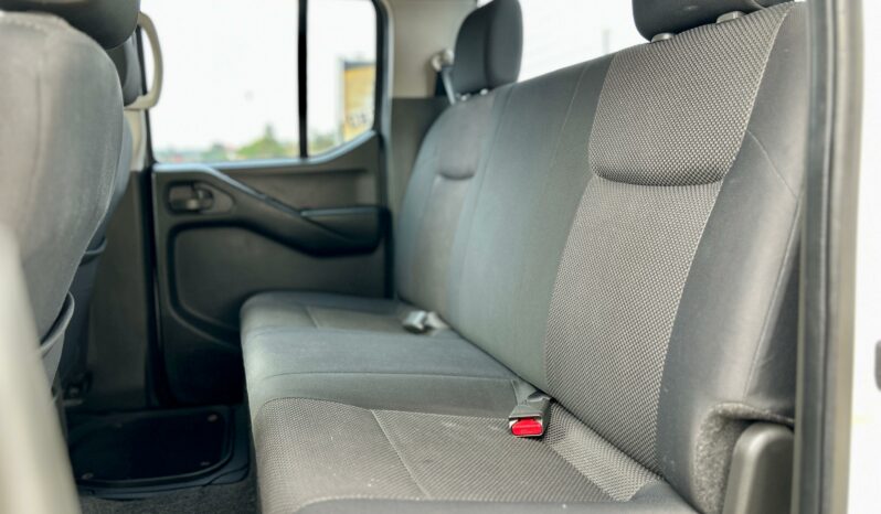 
								Nissan Navara 2.5dCi Double Cab XE full									