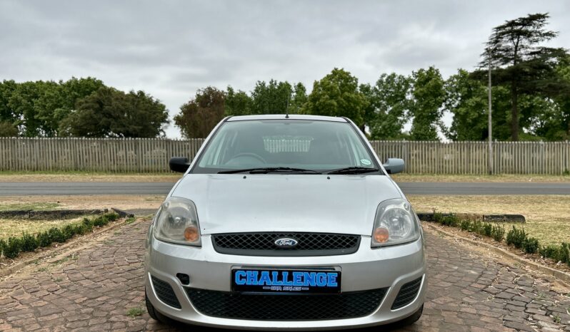 
								Ford Fiesta 1.4i 5-Door full									
