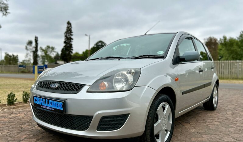 
								Ford Fiesta 1.4i 5-Door full									