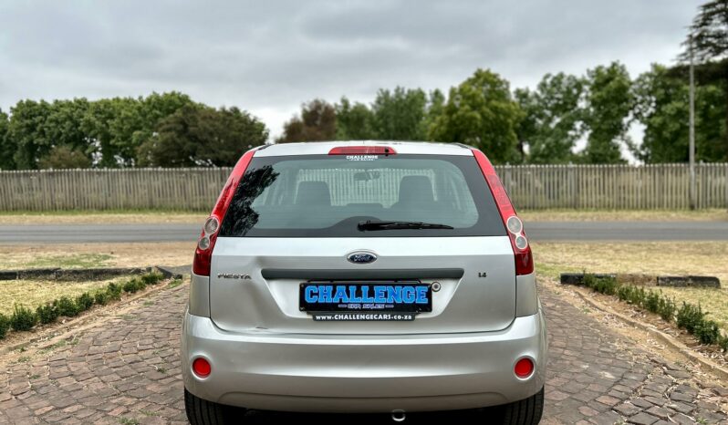 
								Ford Fiesta 1.4i 5-Door full									