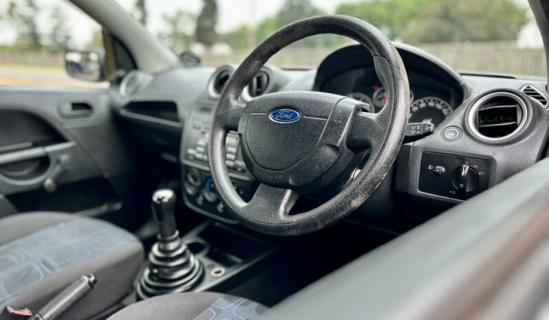 
								Ford Fiesta 1.4i 5-Door full									