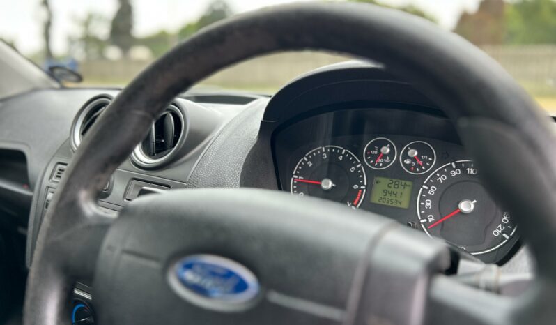 
								Ford Fiesta 1.4i 5-Door full									