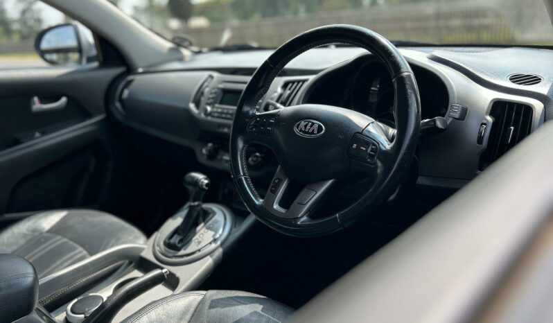 
								Kia Sportage 2.0CRDi Auto full									