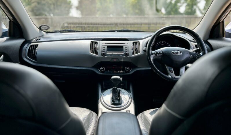 
								Kia Sportage 2.0CRDi Auto full									