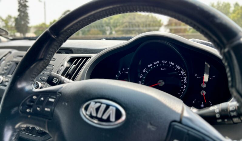 
								Kia Sportage 2.0CRDi Auto full									