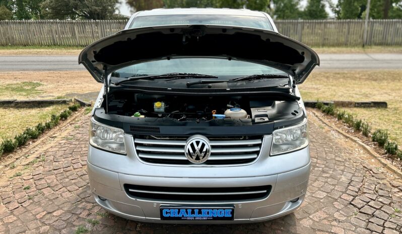 
								Volkswagen Caravelle T5 2.5 TDI (128kW) Auto full									