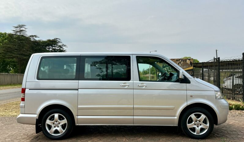 
								Volkswagen Caravelle T5 2.5 TDI (128kW) Auto full									