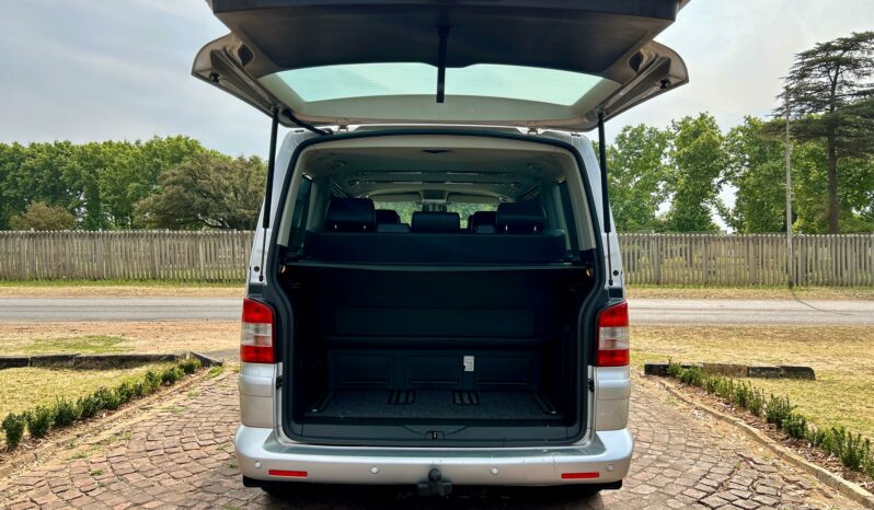 
								Volkswagen Caravelle T5 2.5 TDI (128kW) Auto full									