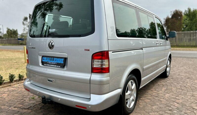 
								Volkswagen Caravelle T5 2.5 TDI (128kW) Auto full									