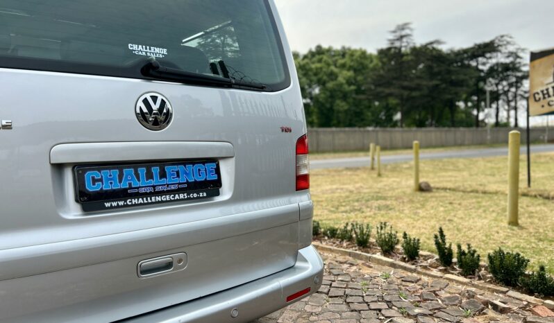 
								Volkswagen Caravelle T5 2.5 TDI (128kW) Auto full									