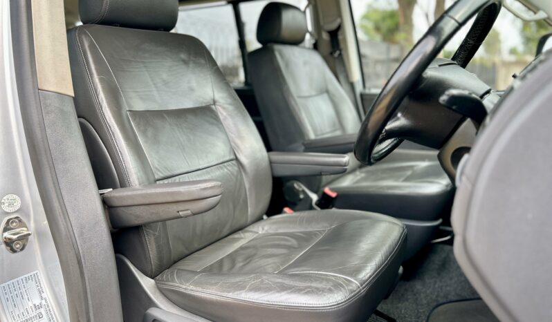
								Volkswagen Caravelle T5 2.5 TDI (128kW) Auto full									