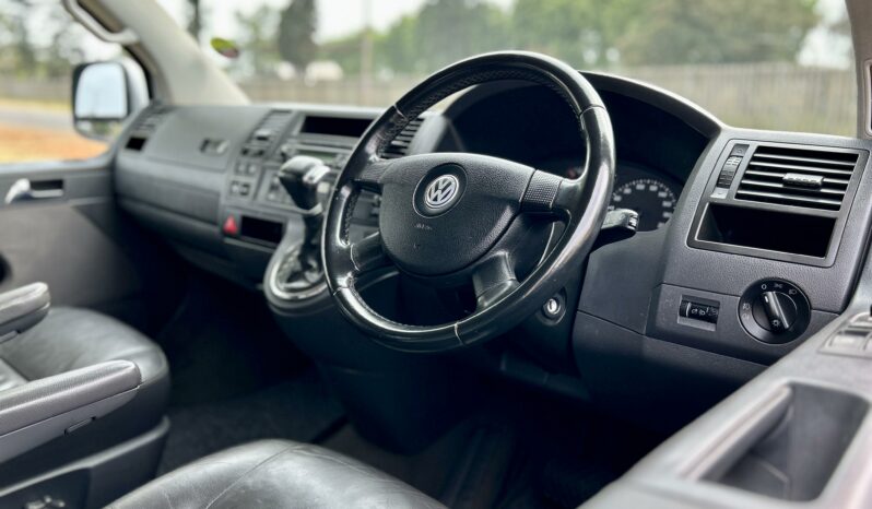 
								Volkswagen Caravelle T5 2.5 TDI (128kW) Auto full									