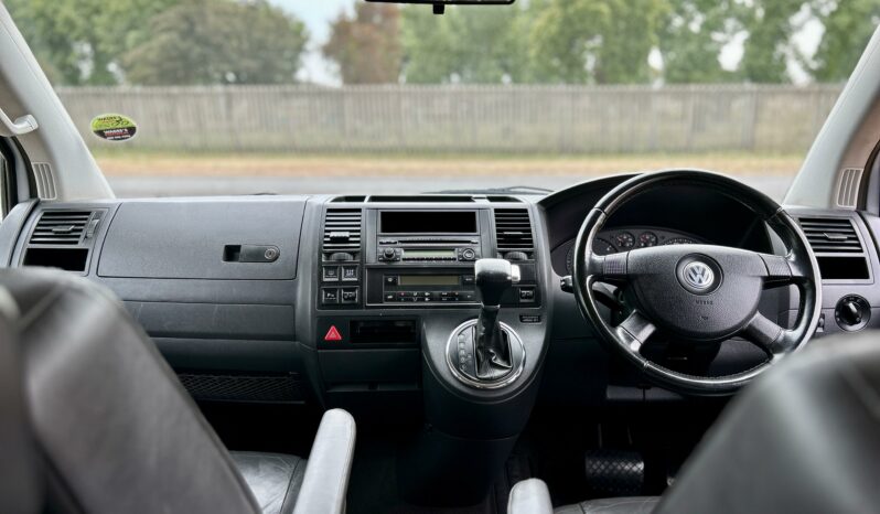 
								Volkswagen Caravelle T5 2.5 TDI (128kW) Auto full									