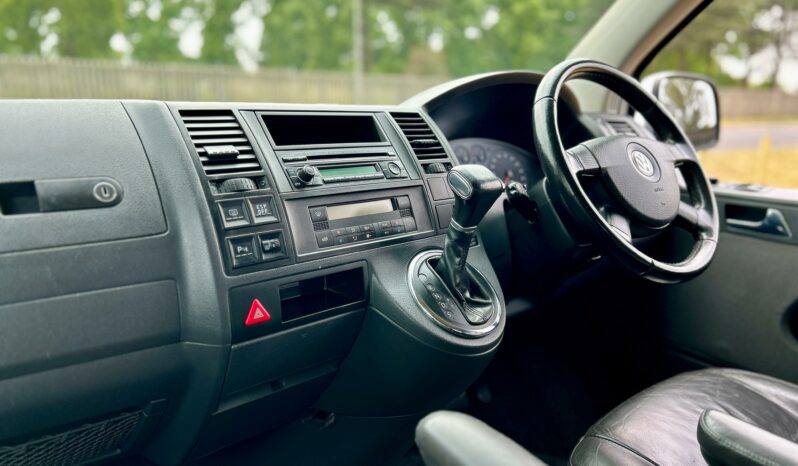 
								Volkswagen Caravelle T5 2.5 TDI (128kW) Auto full									