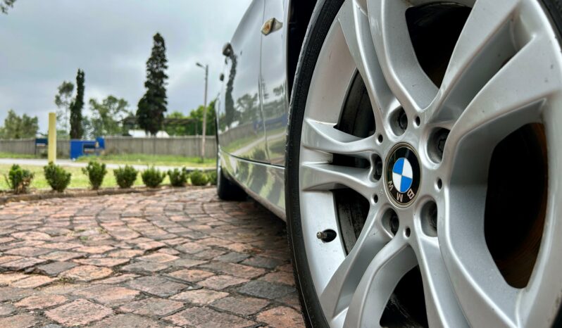 
								BMW 3 Series 320d full									