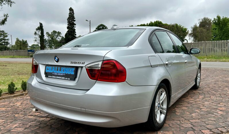 
								BMW 3 Series 320d full									