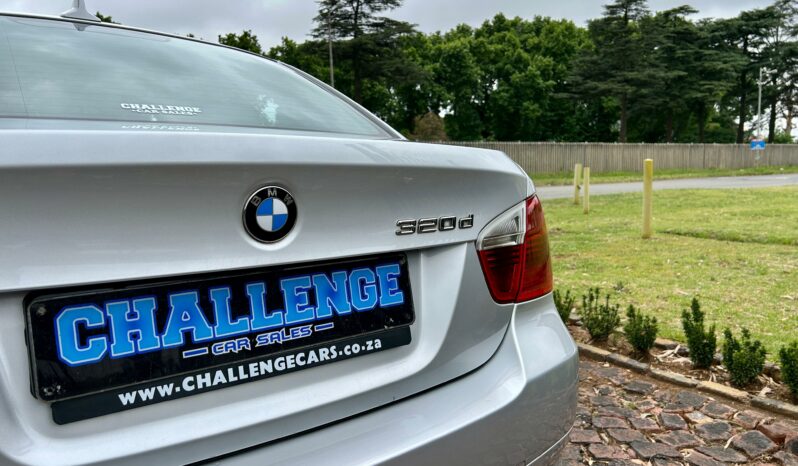 
								BMW 3 Series 320d full									