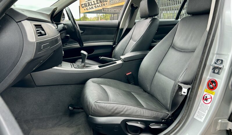 
								BMW 3 Series 320d full									