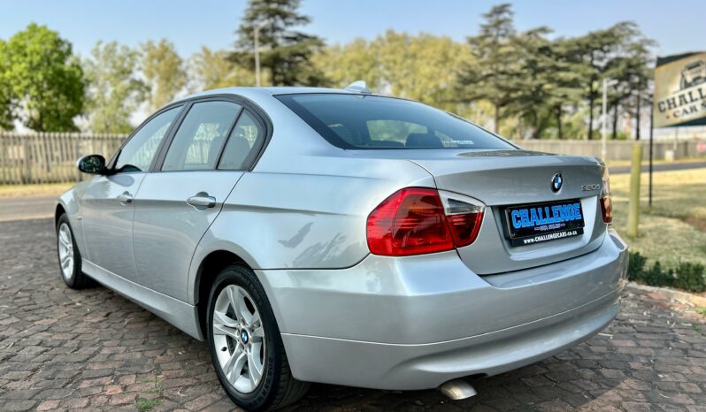 
								BMW 3 Series 320d full									