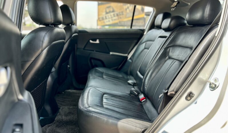 
								Kia Sportage 2.0CRDi Auto full									