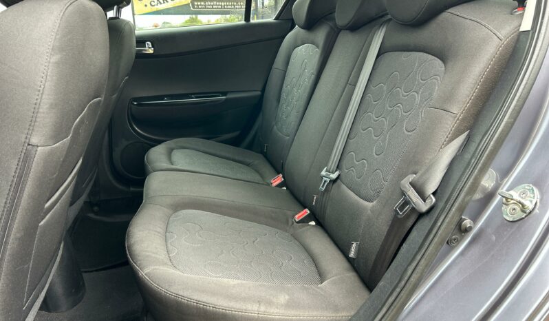 
								Hyundai i20 1.4 full									