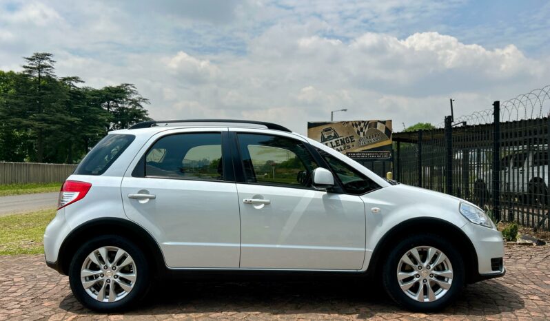 
								Suzuki SX4 2.0 Auto full									