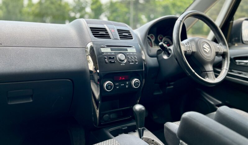 
								Suzuki SX4 2.0 Auto full									