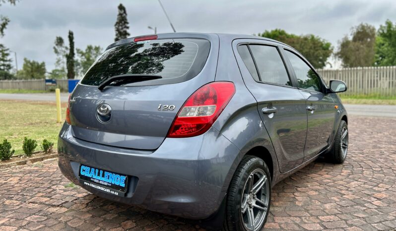 
								Hyundai i20 1.4 full									
