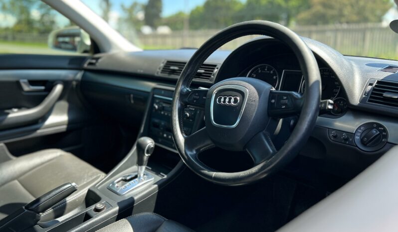 
								Audi A4 2.0 Auto full									