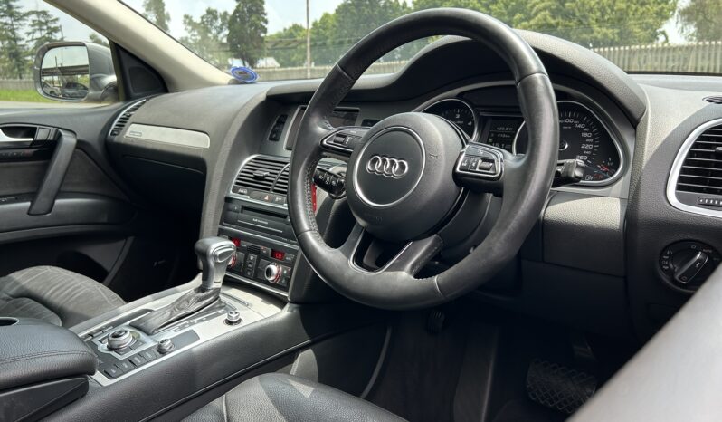 
								Audi Q7 3.0TDI Quattro full									