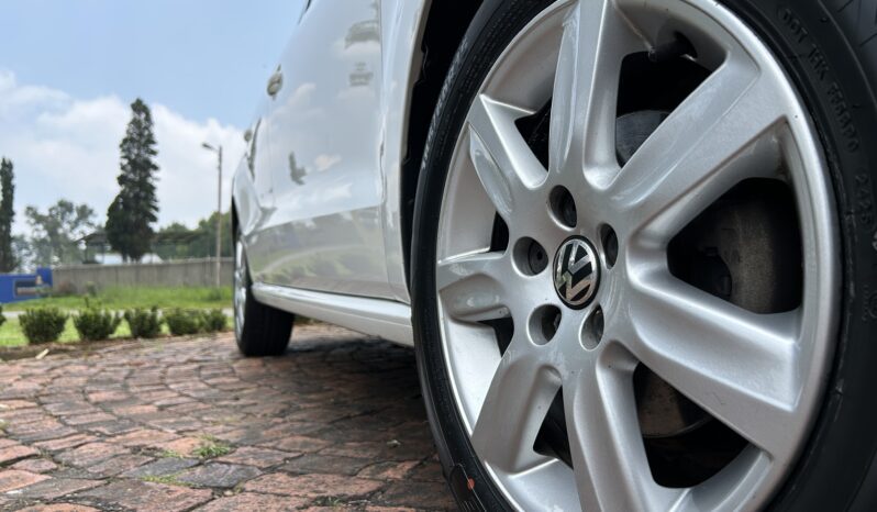 
								Volkswagen Polo 1.6 Comfortline full									