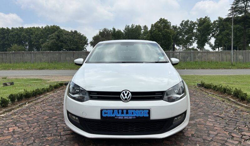
								Volkswagen Polo 1.6 Comfortline full									