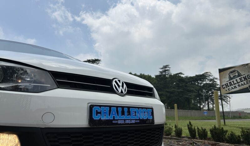 
								Volkswagen Polo 1.6 Comfortline full									