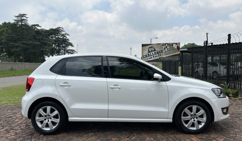 
								Volkswagen Polo 1.6 Comfortline full									