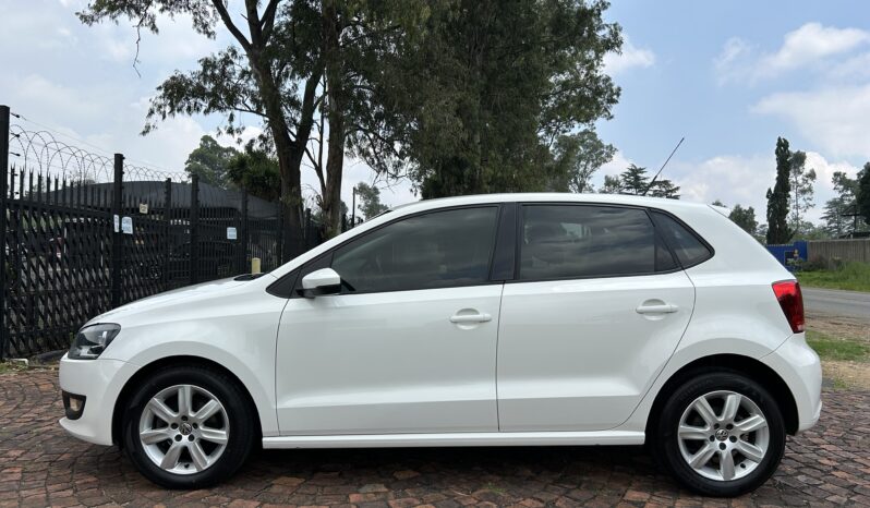 
								Volkswagen Polo 1.6 Comfortline full									