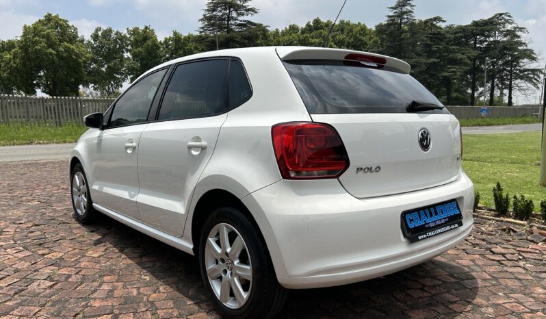 
								Volkswagen Polo 1.6 Comfortline full									