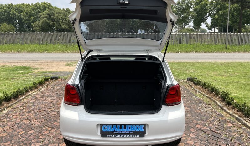 
								Volkswagen Polo 1.6 Comfortline full									